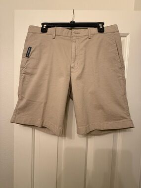 Roundtree & Yorke Beige Flat-Front Men's Shorts